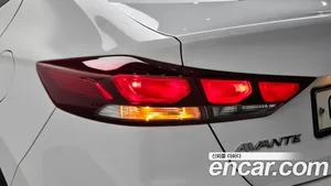 Hyundai Avante, 2017 — миниатюра 9