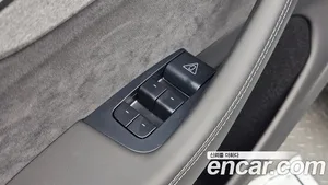 Tesla Model Y, 2026 — миниатюра 31
