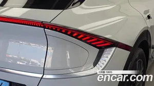 Kia EV6, 2023 — миниатюра 9