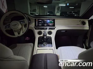 Bentley Continental, 2025 — миниатюра 9