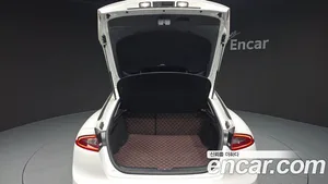 Kia Stinger, 2017 — миниатюра 25