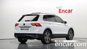Volkswagen Tiguan, 2021 — миниатюра 1