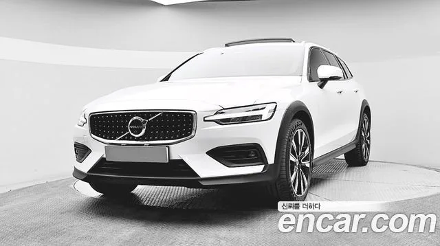 Volvo V60, 2022 — фото автомобиля из Кореи