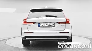 Volvo V60, 2022 — миниатюра 3