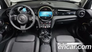 Mini Cooper, 2022 — миниатюра 9