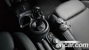 Mini Cooper, 2022 — миниатюра 11