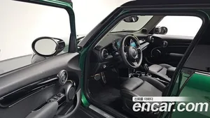 Mini Cooper, 2022 — миниатюра 12