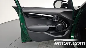 Mini Cooper, 2022 — миниатюра 13
