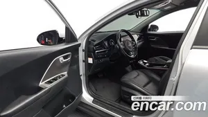 Kia Niro, 2022 — миниатюра 12