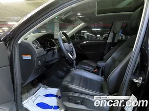 Volkswagen Tiguan, 2022 — миниатюра 11
