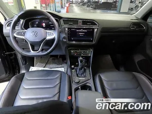 Volkswagen Tiguan, 2022 — миниатюра 15