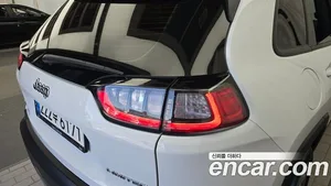 Jeep Cherokee, 2022 — миниатюра 9