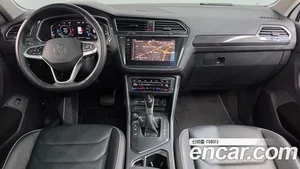Volkswagen Tiguan, 2023 — миниатюра 10