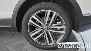 Volkswagen Tiguan, 2023 — миниатюра 7