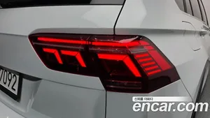 Volkswagen Tiguan, 2023 — миниатюра 9