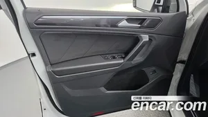 Volkswagen Tiguan, 2023 — миниатюра 14