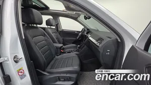 Volkswagen Tiguan, 2023 — миниатюра 10