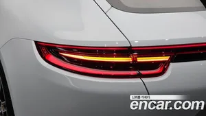 Porsche Panamera, 2018 — миниатюра 9