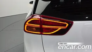 Kia Niro, 2019 — миниатюра 8