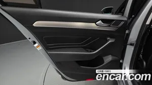 Volkswagen Passat, 2022 — миниатюра 15