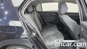 Volkswagen Golf, 2023 — миниатюра 12