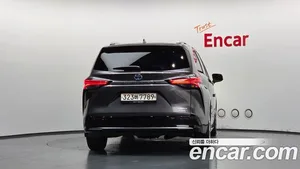 Toyota Sienna, 2022 — миниатюра 4