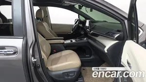 Toyota Sienna, 2022 — миниатюра 11
