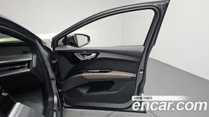 Audi Q4 e-tron, 2022 — миниатюра 13