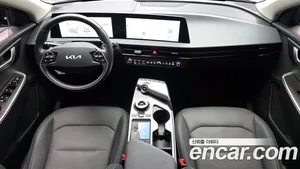 Kia EV6, 2023 — миниатюра 9