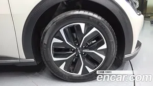 Kia EV6, 2023 — миниатюра 6