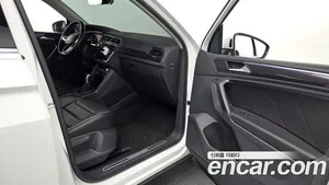 Volkswagen Tiguan, 2022 — миниатюра 16