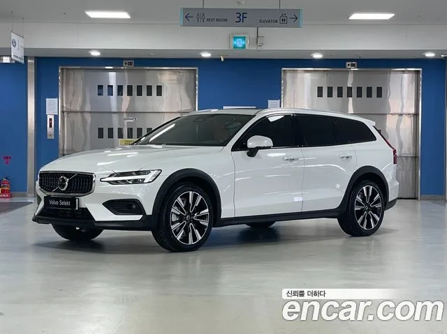 Volvo V60, 2025 — фото автомобиля из Кореи