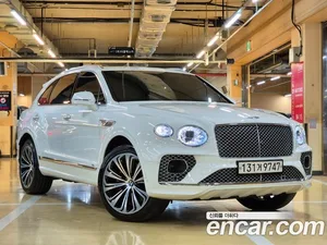 Bentley Bentayga, 2022 — миниатюра 3