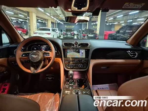Bentley Bentayga, 2022 — миниатюра 7