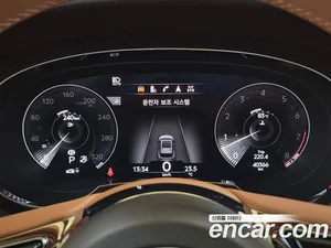 Bentley Bentayga, 2022 — миниатюра 9