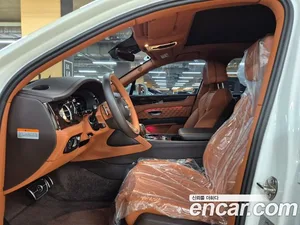 Bentley Bentayga, 2022 — миниатюра 12