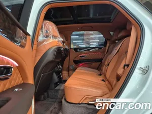 Bentley Bentayga, 2022 — миниатюра 14