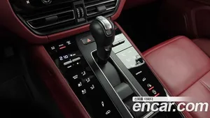 Porsche Macan, 2023 — миниатюра 12