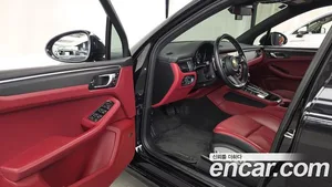 Porsche Macan, 2023 — миниатюра 13