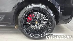 Porsche Macan, 2023 — миниатюра 7