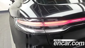 Porsche Macan, 2023 — миниатюра 9