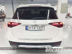 Mercedes-Benz GLE-Class, 2023 — миниатюра 3