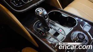 Bentley Bentayga, 2018 — миниатюра 12
