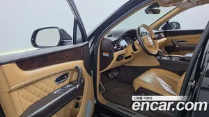 Bentley Bentayga, 2018 — миниатюра 13