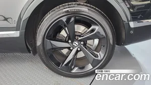 Bentley Bentayga, 2018 — миниатюра 7