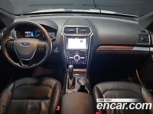 Ford Explorer, 2017 — миниатюра 7