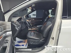 Ford Explorer, 2017 — миниатюра 11