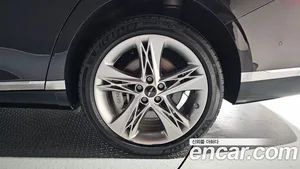 Genesis G90, 2022 — миниатюра 6