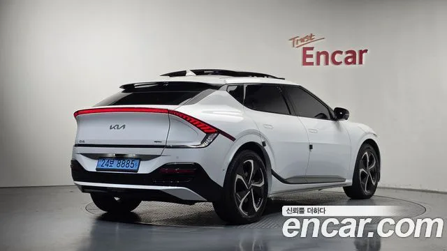 Kia EV6, 2023 — фото автомобиля из Кореи