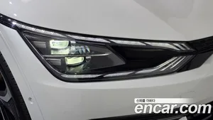 Kia EV6, 2023 — миниатюра 7